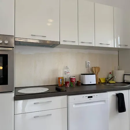 Asteri - 3 Bedrooms *
